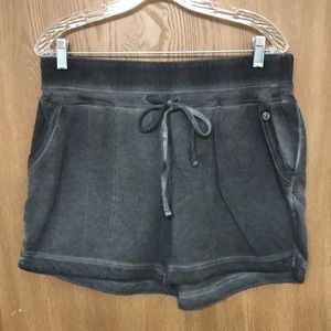 LIVI Velour Shorts Size 10/12